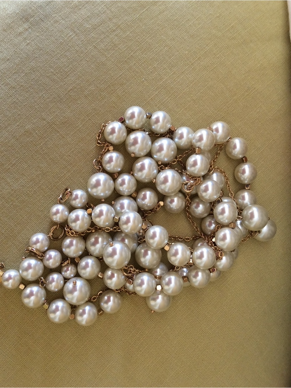 JCREW Collection Circa 2011- Classic Ivory Pearl Necklace with Gold Accents-NWT - Picture 5 of 6